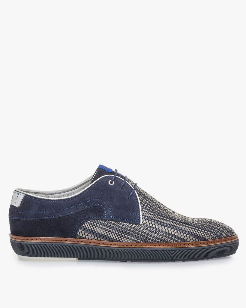 Dark blue lace shoe with grey print
