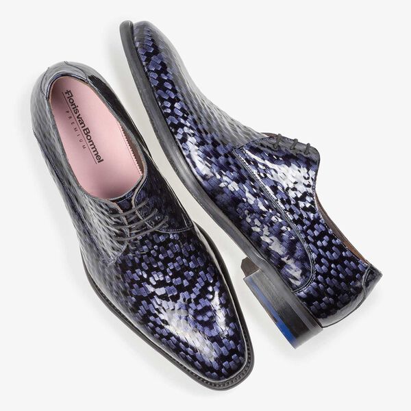 Blauer Premium Lackleder-Schn&uuml;rschuh mit Print