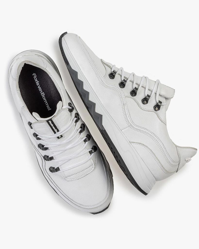 Sneaker mit Strukturmuster weiss