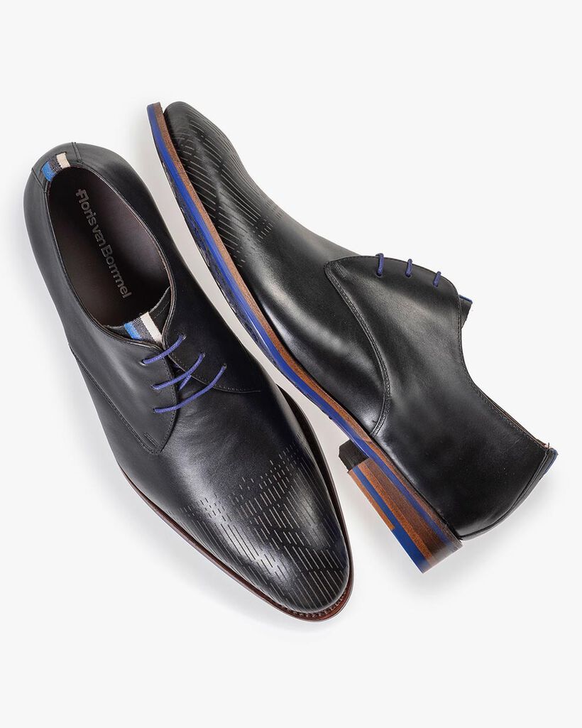 Black calf leather lace shoe