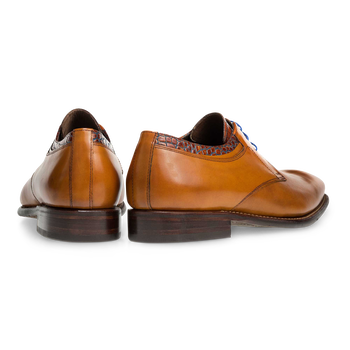 Cognacfarbener Schn&uuml;rschuh