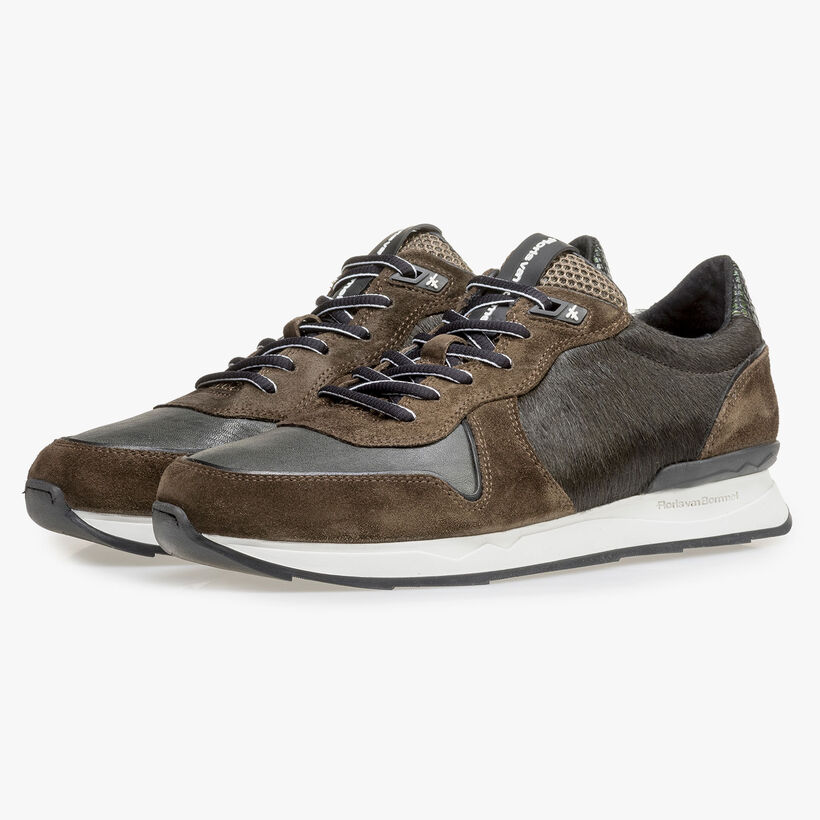Green suede leather sneaker