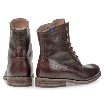 Mit Lammfell gef&uuml;tterter Schn&uuml;rstiefel braun