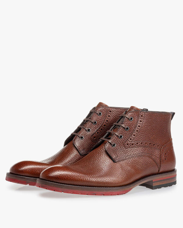 Lace boot structured leather cognac