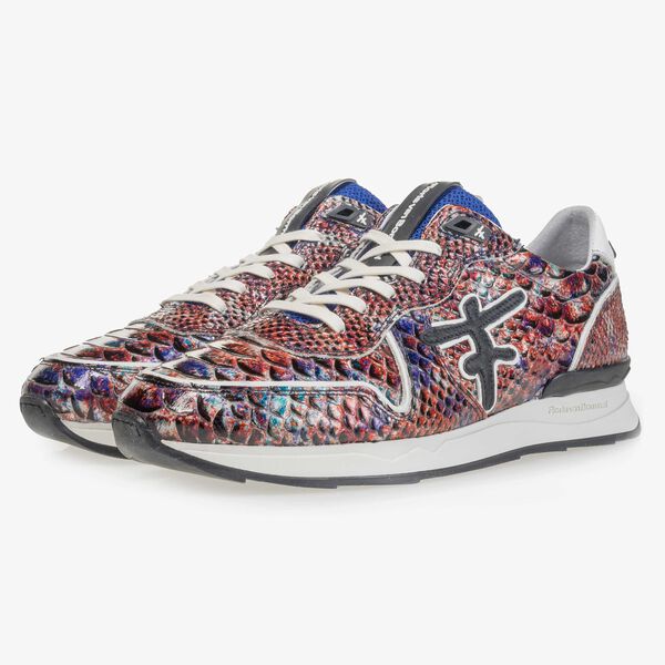Roter Lackleder-Sneaker mit Schlangenprint