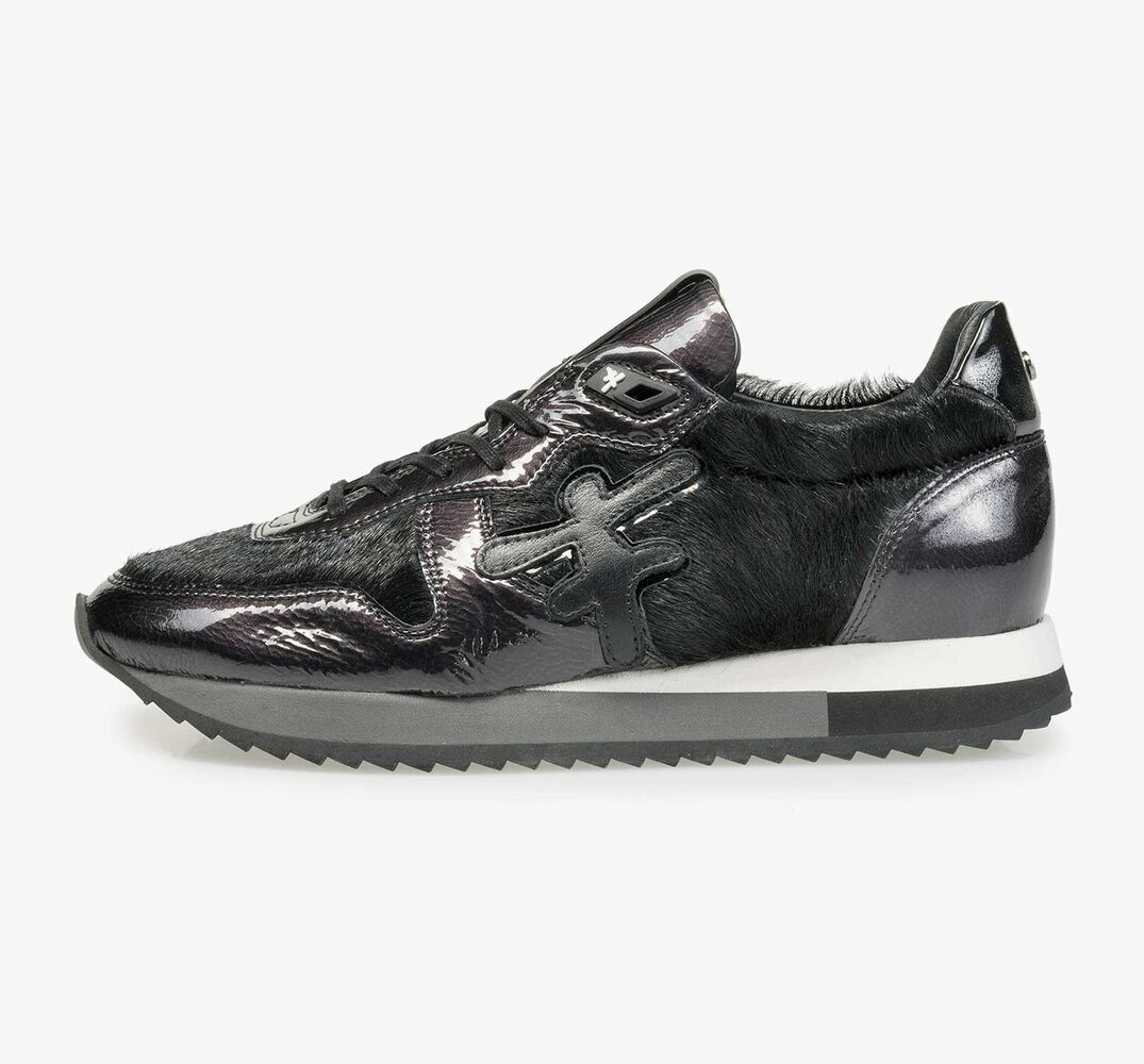 Black patent leather sneaker with F-logo