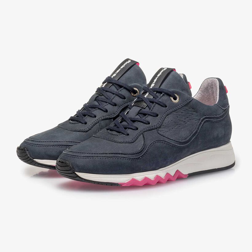 Dunkelblauer Nubukleder-Sneaker
