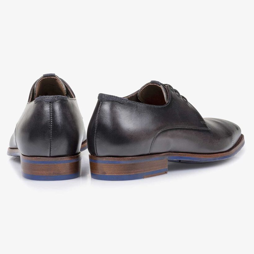Grey calf leather lace shoe