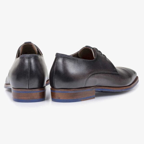 Grey calf leather lace shoe