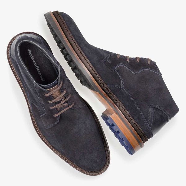 Dunkelblauer Wildleder-Schn&uuml;rstiefel
