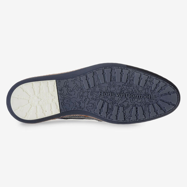 Dark blue lace shoe with grey print