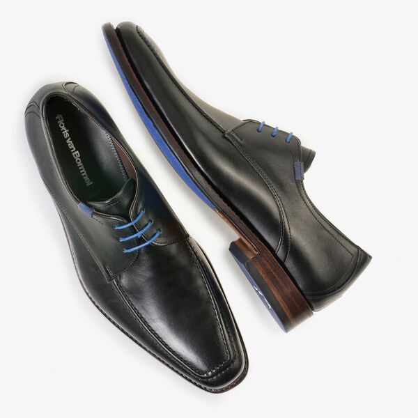 Black leather lace shoe