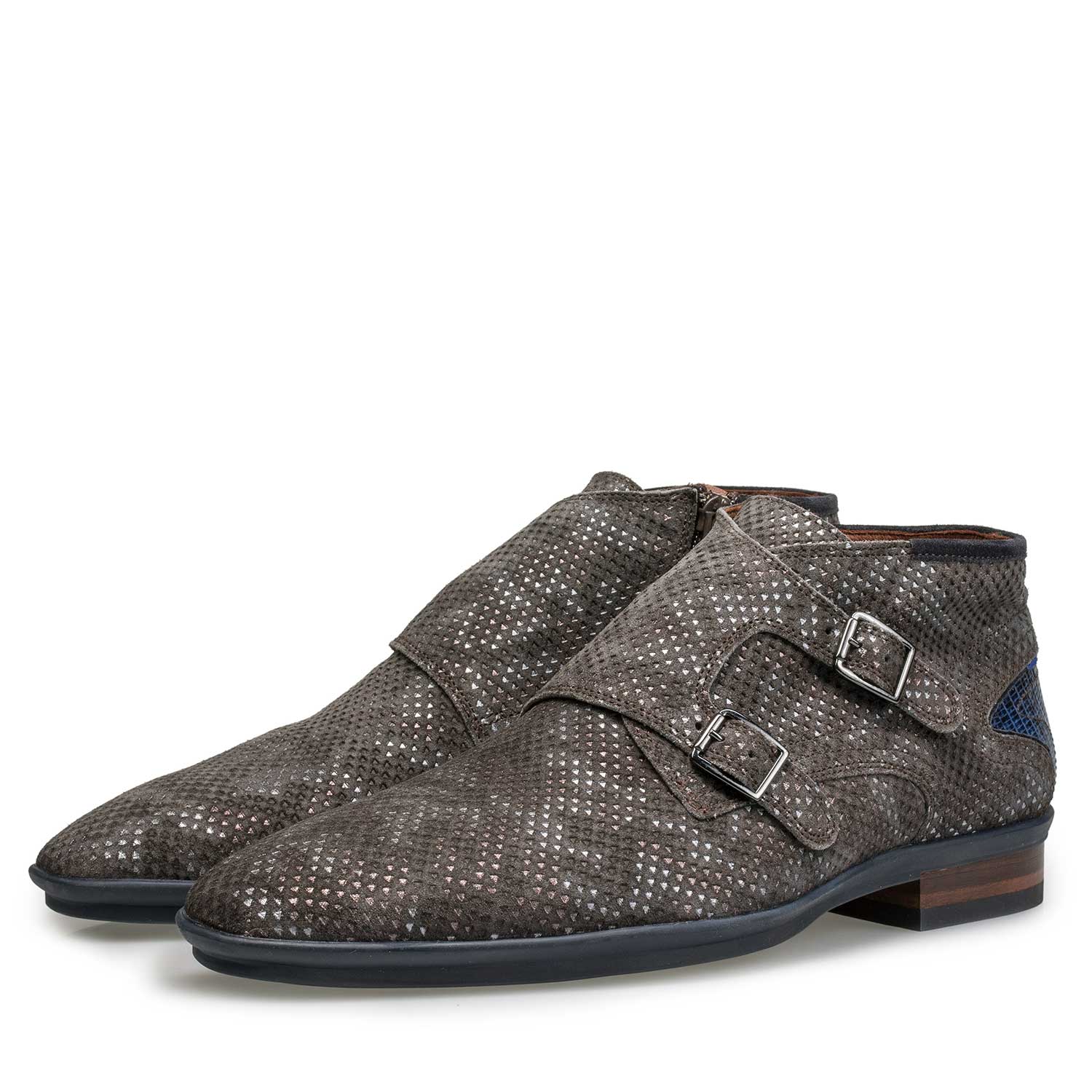 10137/04 - Mid-high brown patterned buckled shoe 10137/04 - Mid-high brown patterned buckled shoe