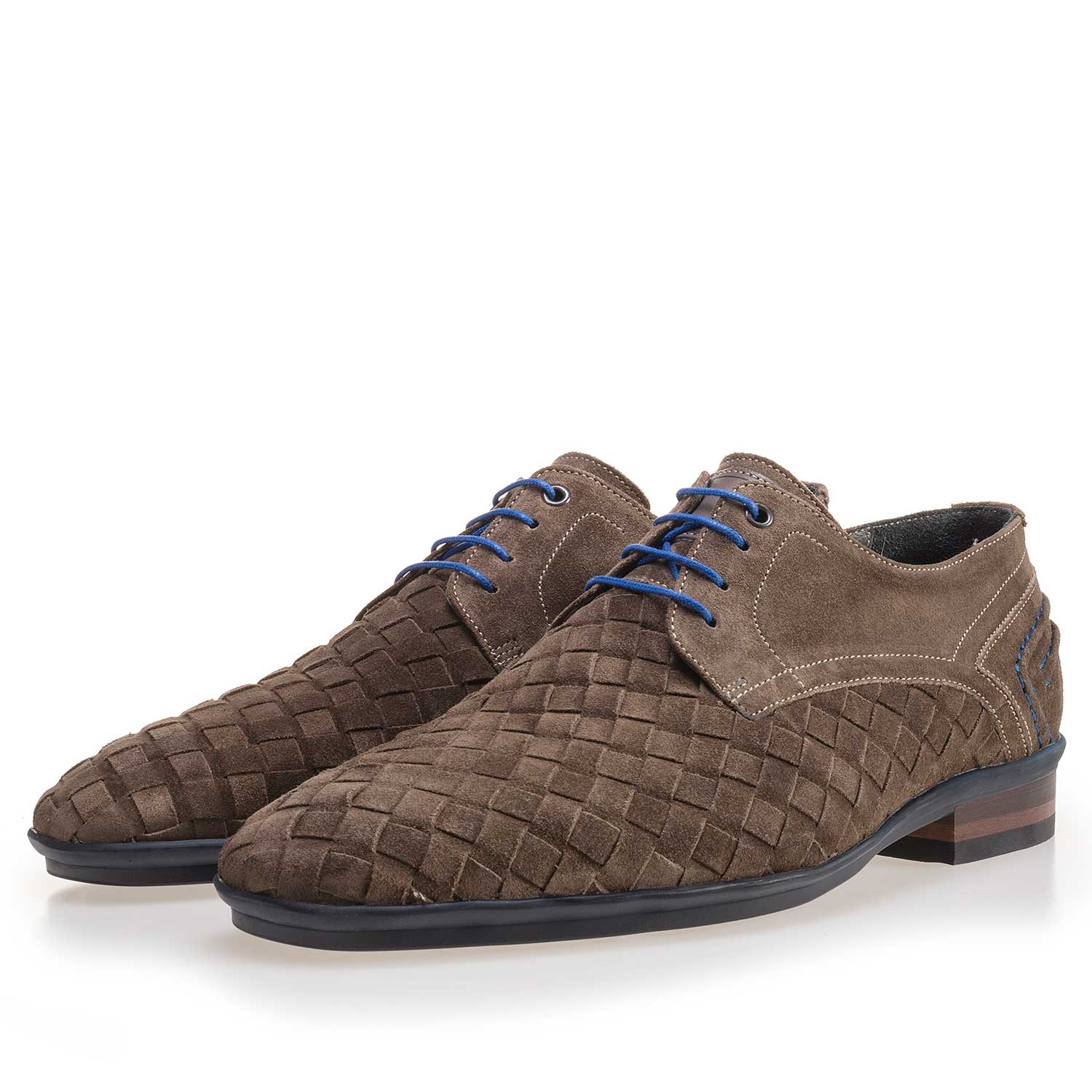 14058/01 - Taupefarbener Schnürschuh aus geflochtenem Leder 14058/01 - Taupefarbener Schnürschuh aus geflochtenem Leder