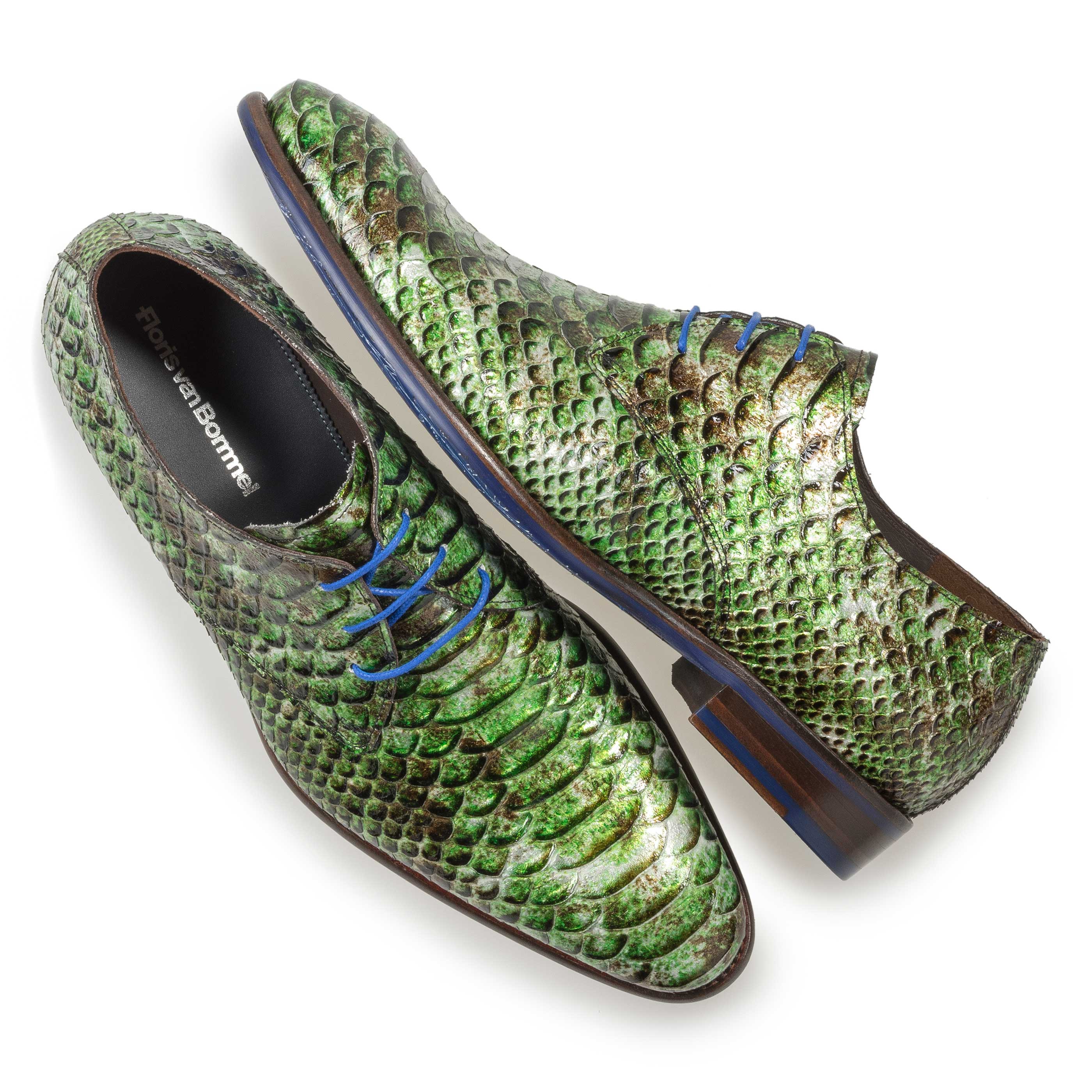 18121/01 - Green patent leather snake print lace shoe 18121/01 - Green patent leather snake print lace shoe