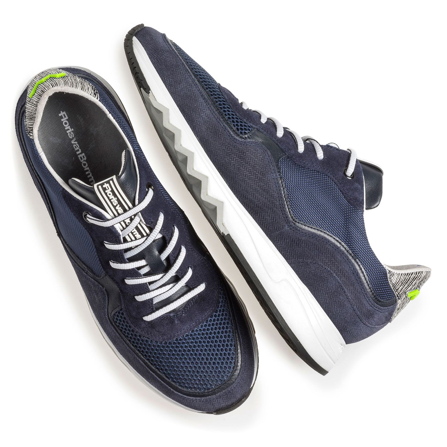 16093/19 - Dunkelbrauner Wildleder-Sneaker mit Print 16093/19 - Dunkelbrauner Wildleder-Sneaker mit Print