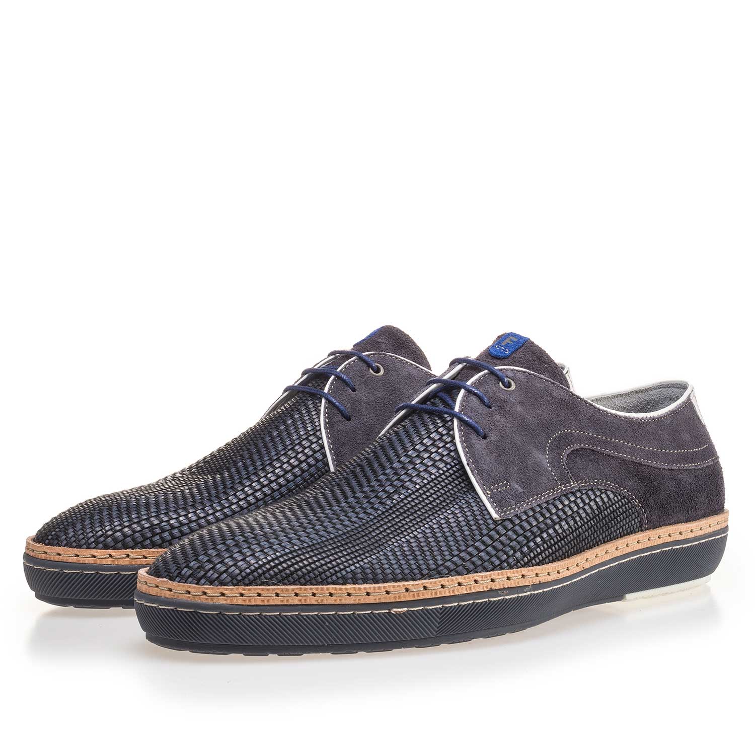 14027/01 - Blauer Schnürschuh aus geflochtenem Leder
14027/01 - Blauer Schnürschuh aus geflochtenem Leder