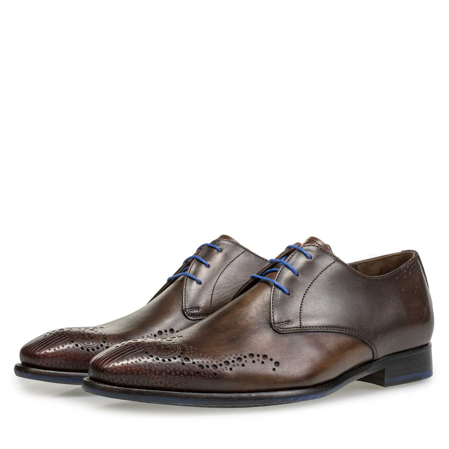 18075/02 - Brown brogue calf’s leather lace shoe 18075/02 - Brown brogue calf’s leather lace shoe
