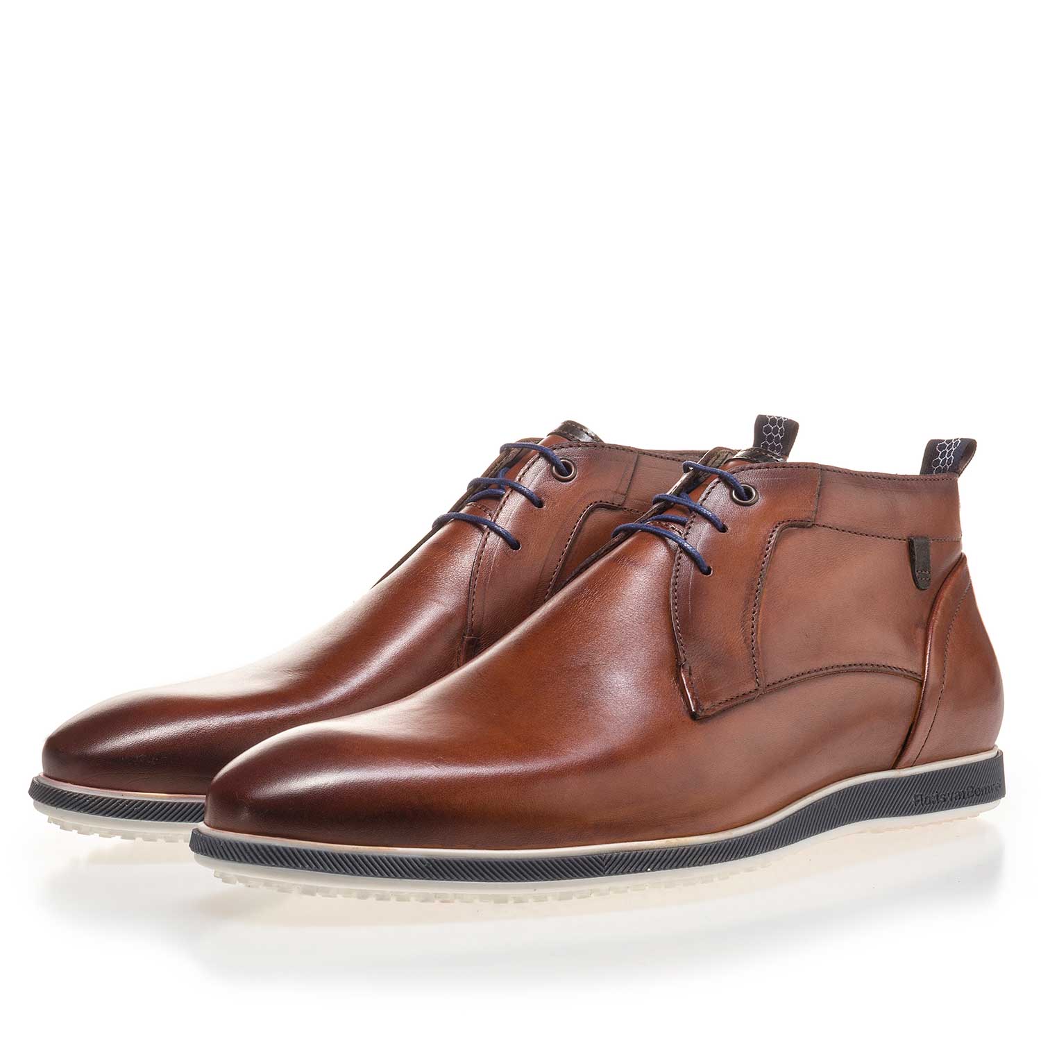 10055/03 - Cognacfarbener Schnürstiefel aus Kalbsleder 10055/03 - Cognacfarbener Schnürstiefel aus Kalbsleder