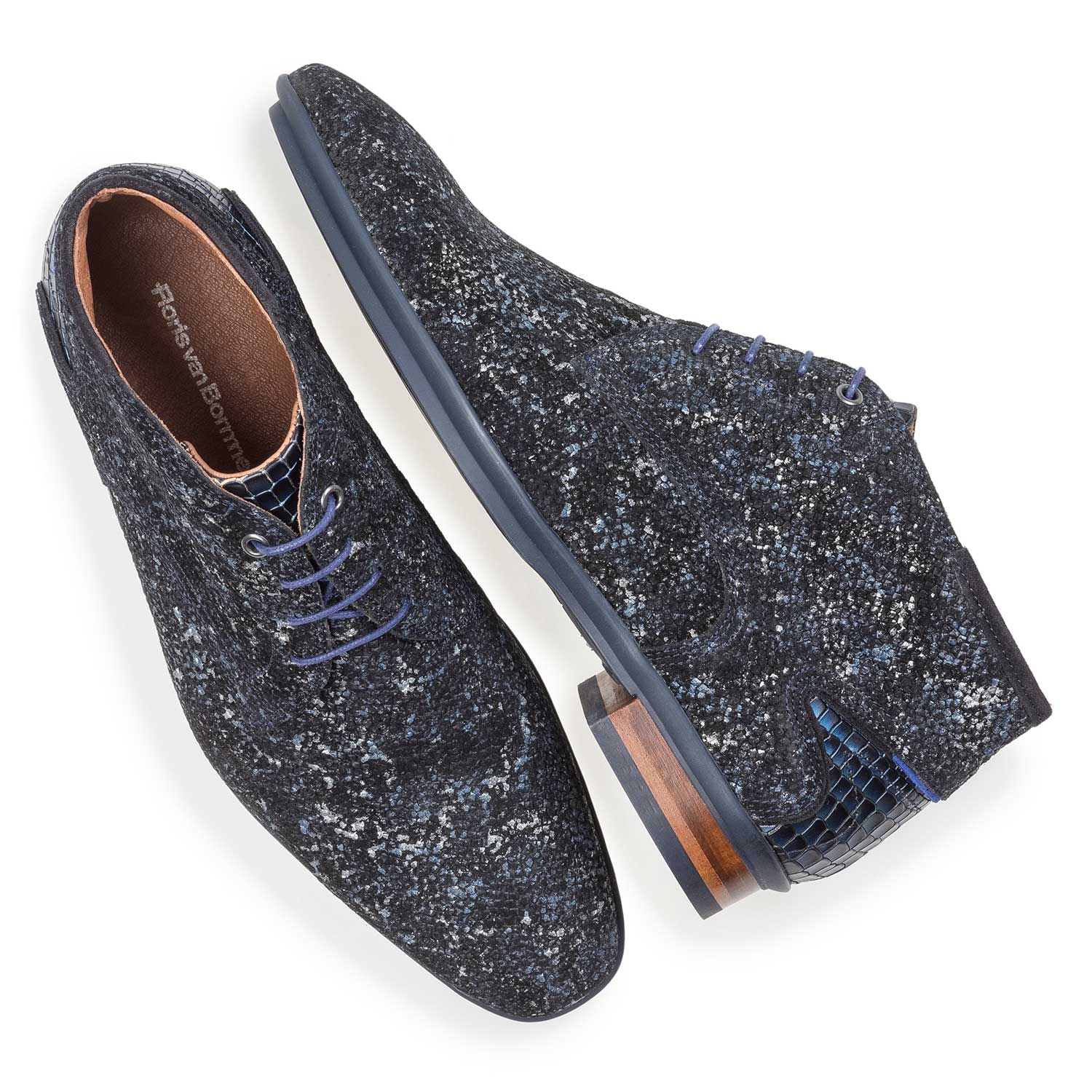 10131/23 - Dark blue leather lace shoe with an organic texture 10131/23 - Dark blue leather lace shoe with an organic texture