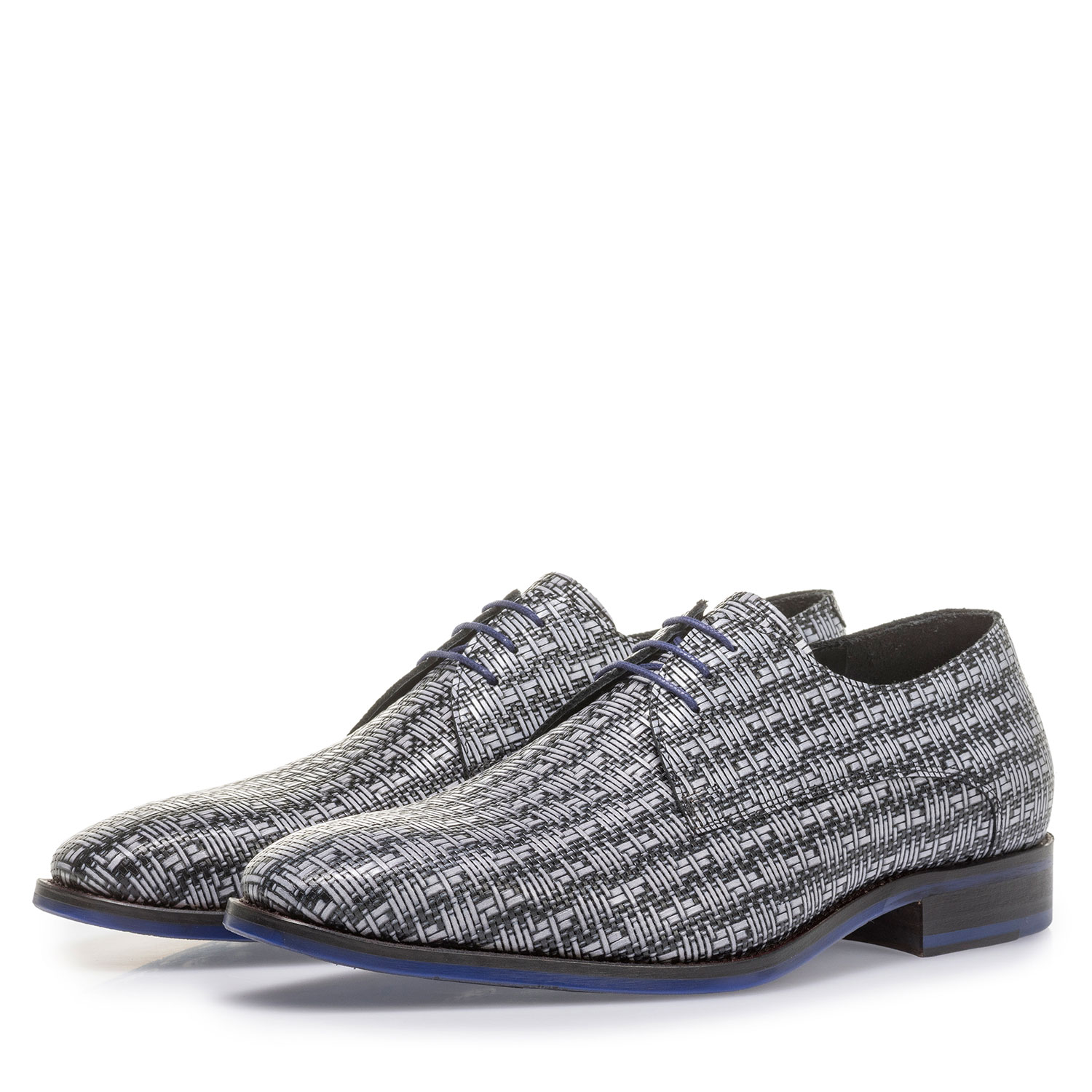 18168/00 - Grauer Schnürschuh mit schwarzem Grafikprint 18168/00 - Grauer Schnürschuh mit schwarzem Grafikprint