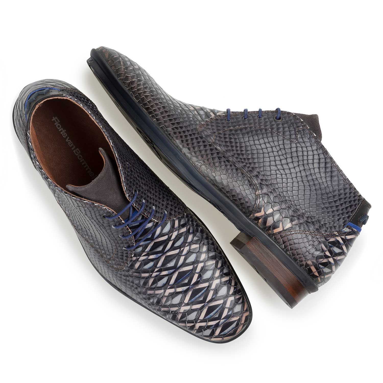 10475/04 - Dark grey calf leather lace shoe with snake print 10475/04 - Dark grey calf leather lace shoe with snake print