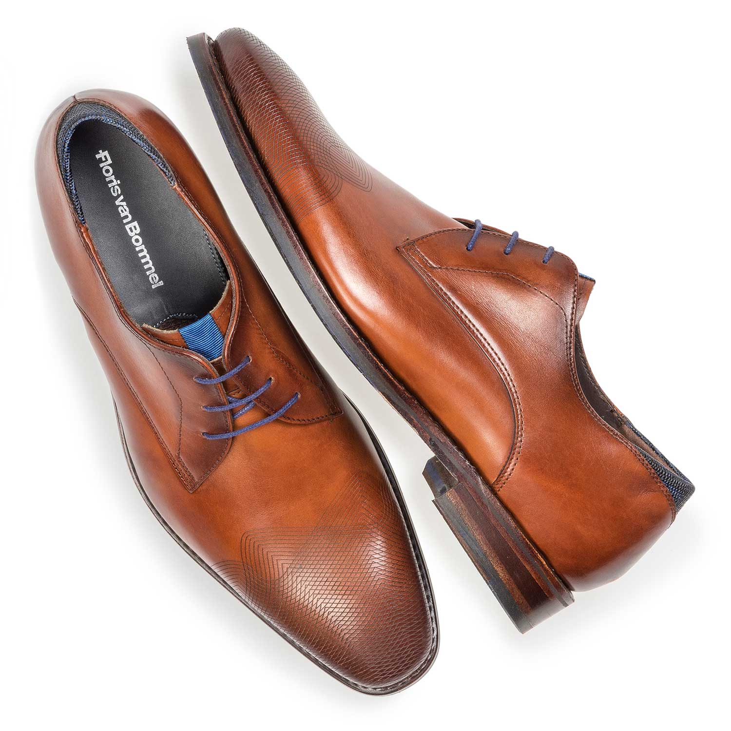 18184/00 - Dark cognac-coloured calf leather lace shoe with laser-cut pattern 18184/00 - Dark cognac-coloured calf leather lace shoe with laser-cut pattern