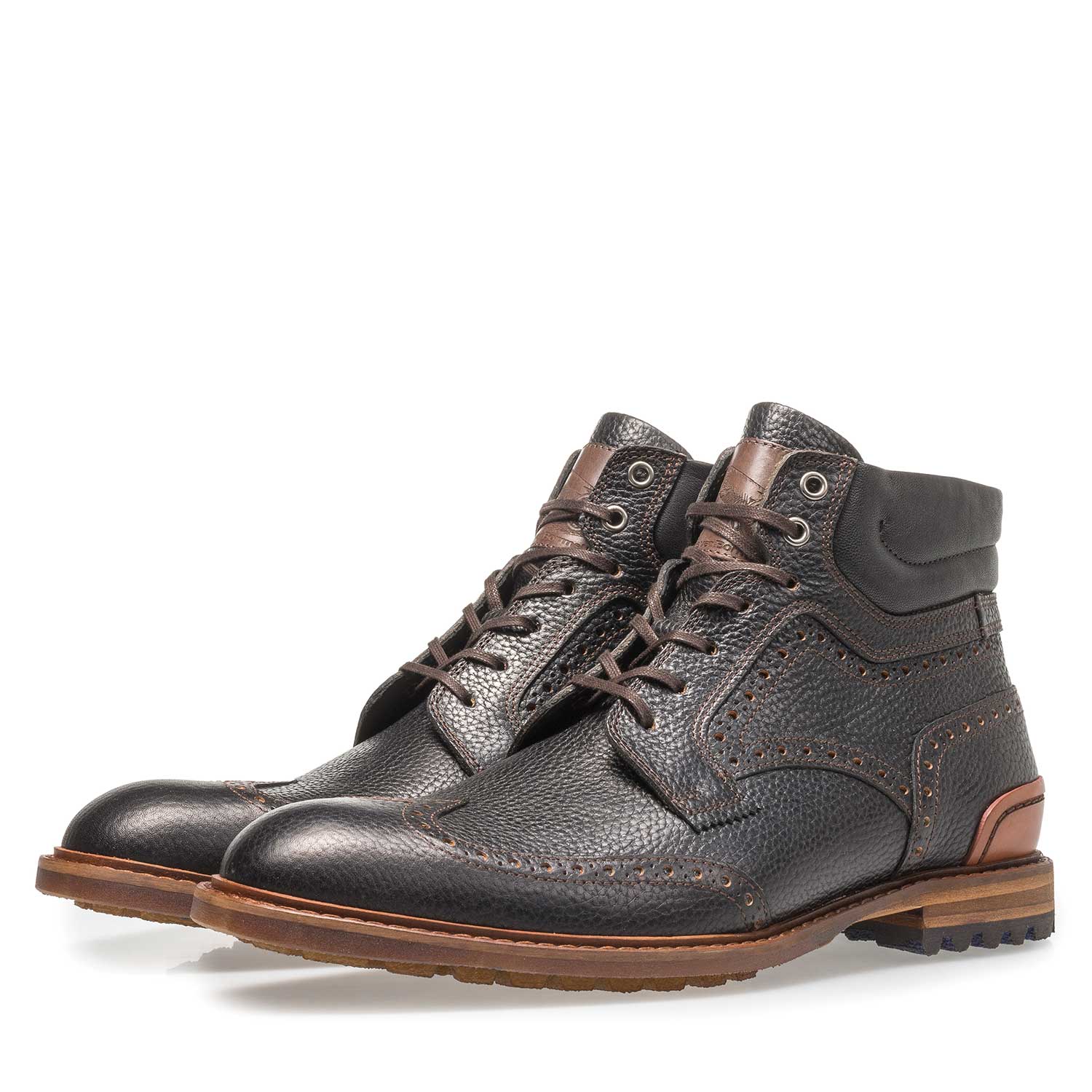 10816/06 - Black leather lace boot with print 10816/06 - Black leather lace boot with print