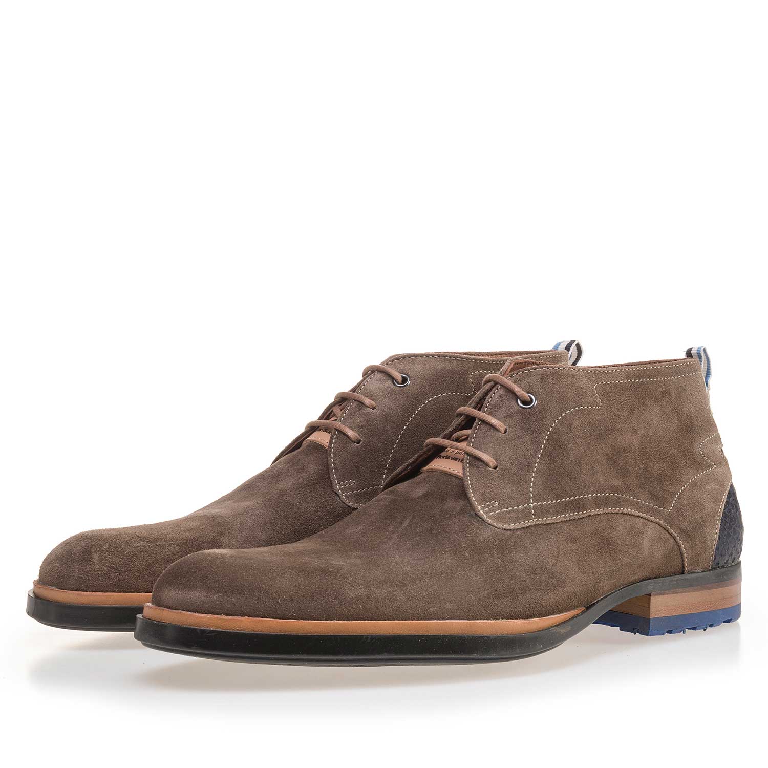 10947/07 - Taupefarbener Schnürstiefel aus Wildleder 10947/07 - Taupefarbener Schnürstiefel aus Wildleder