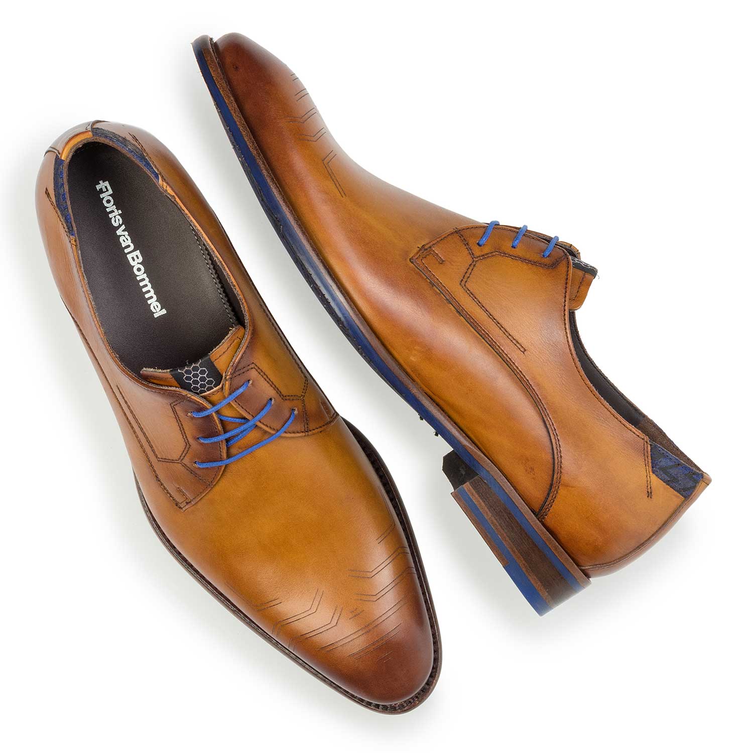 14092/00 - Cognac-coloured leather lace shoe with a croco print 14092/00 - Cognac-coloured leather lace shoe with a croco print