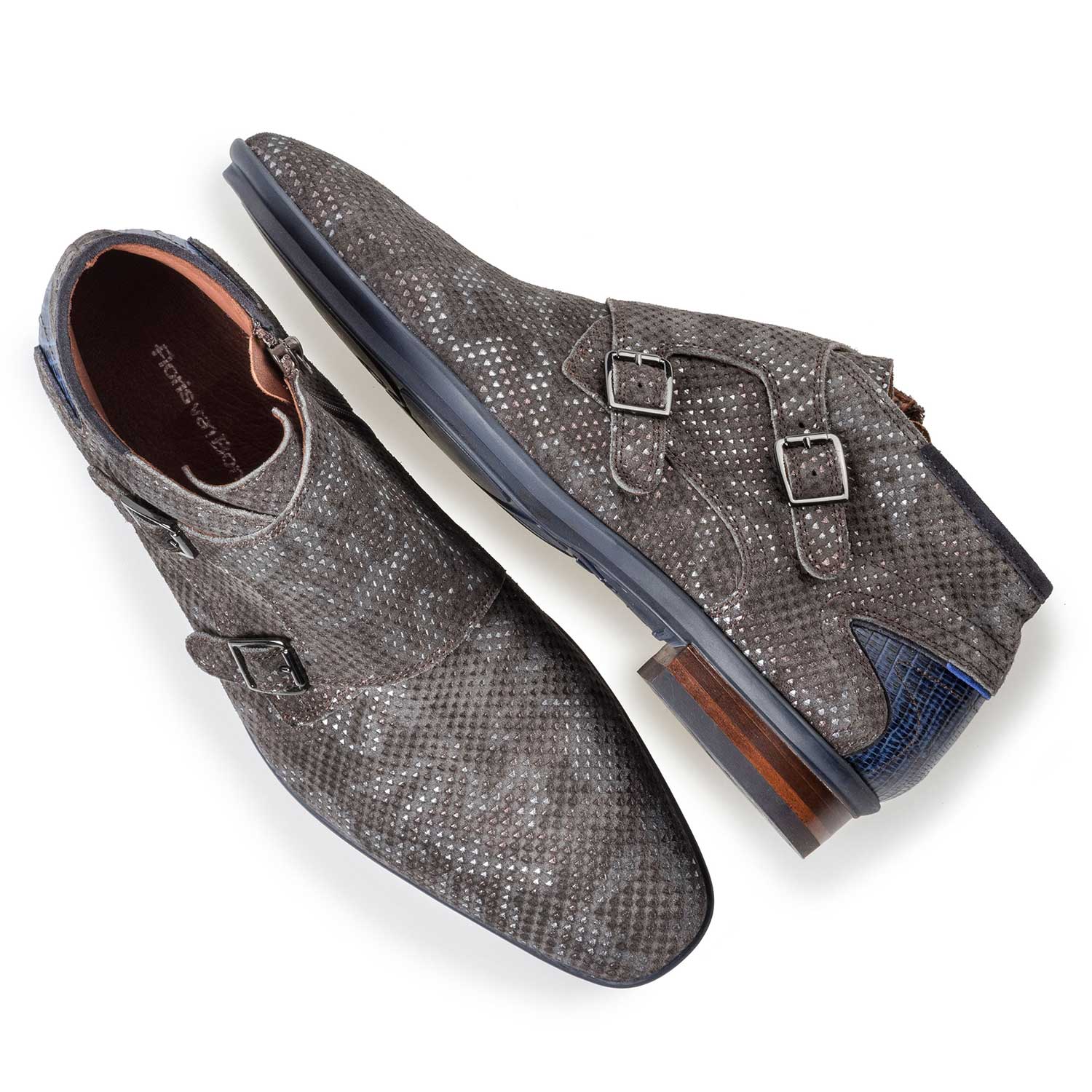 10137/04 - Mid-high brown patterned buckled shoe 10137/04 - Mid-high brown patterned buckled shoe
