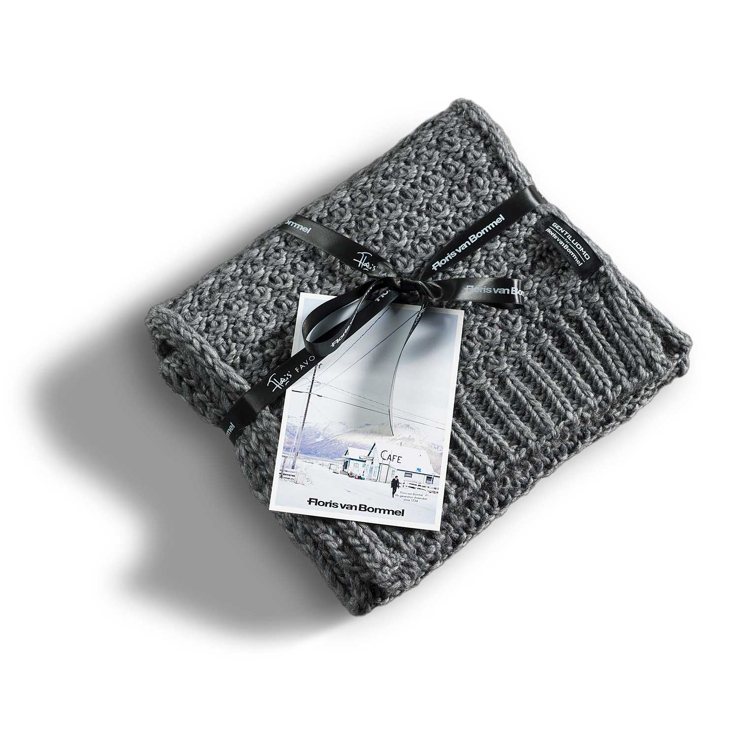 9229/00 - Floris van Bommel’s Favourites scarf 'Gentiluomo for Floris van Bommel' 9229/00 - Floris van Bommel’s Favourites scarf 'Gentiluomo for Floris van Bommel'