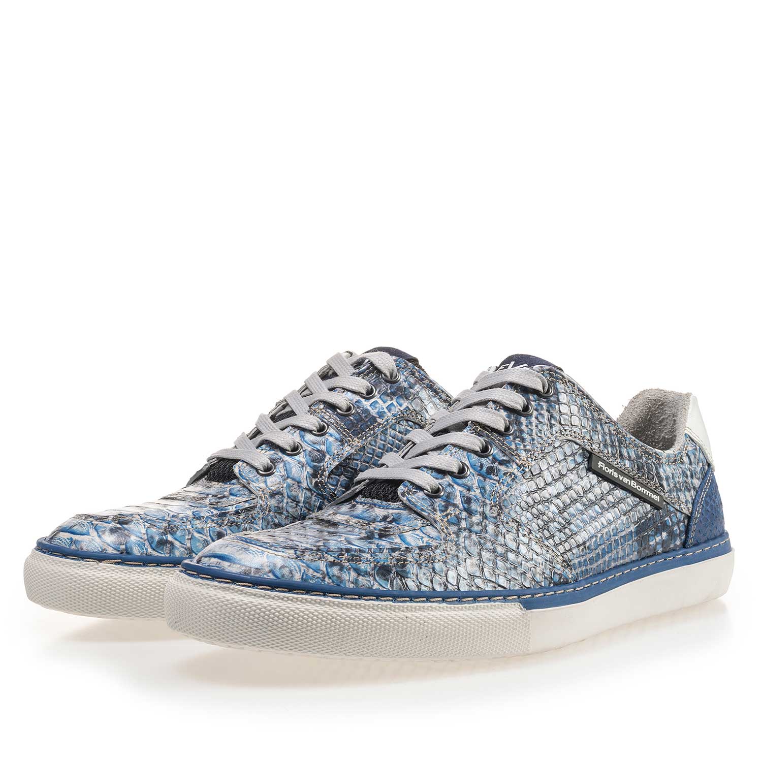 16252/02 - Blue leather lace shoe with a snake print
16252/02 - Blue leather lace shoe with a snake print
