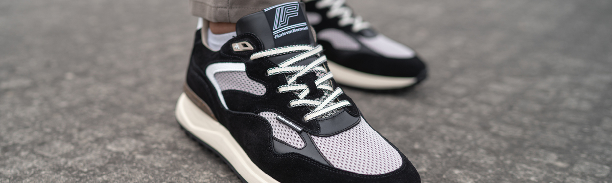 Schwarze Sneaker